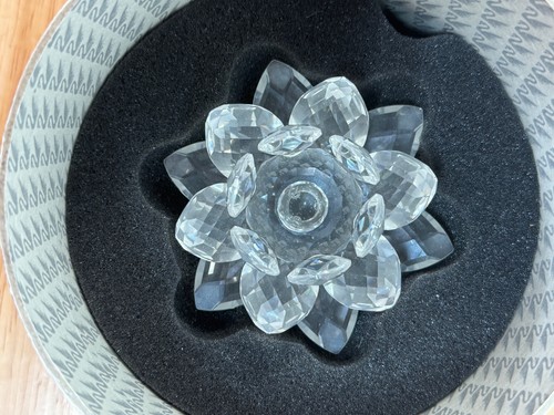 Swarovski crystal water - crystal-water, lily